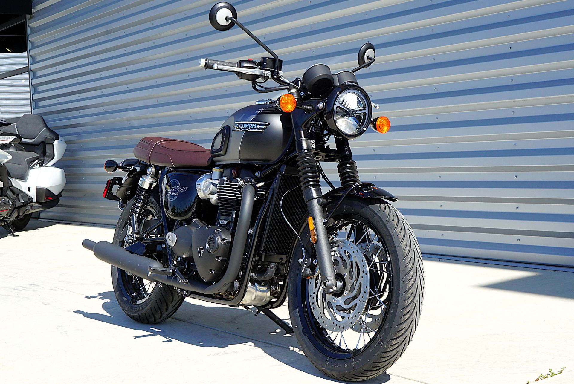 2026 Triumph Bonneville T120 Black