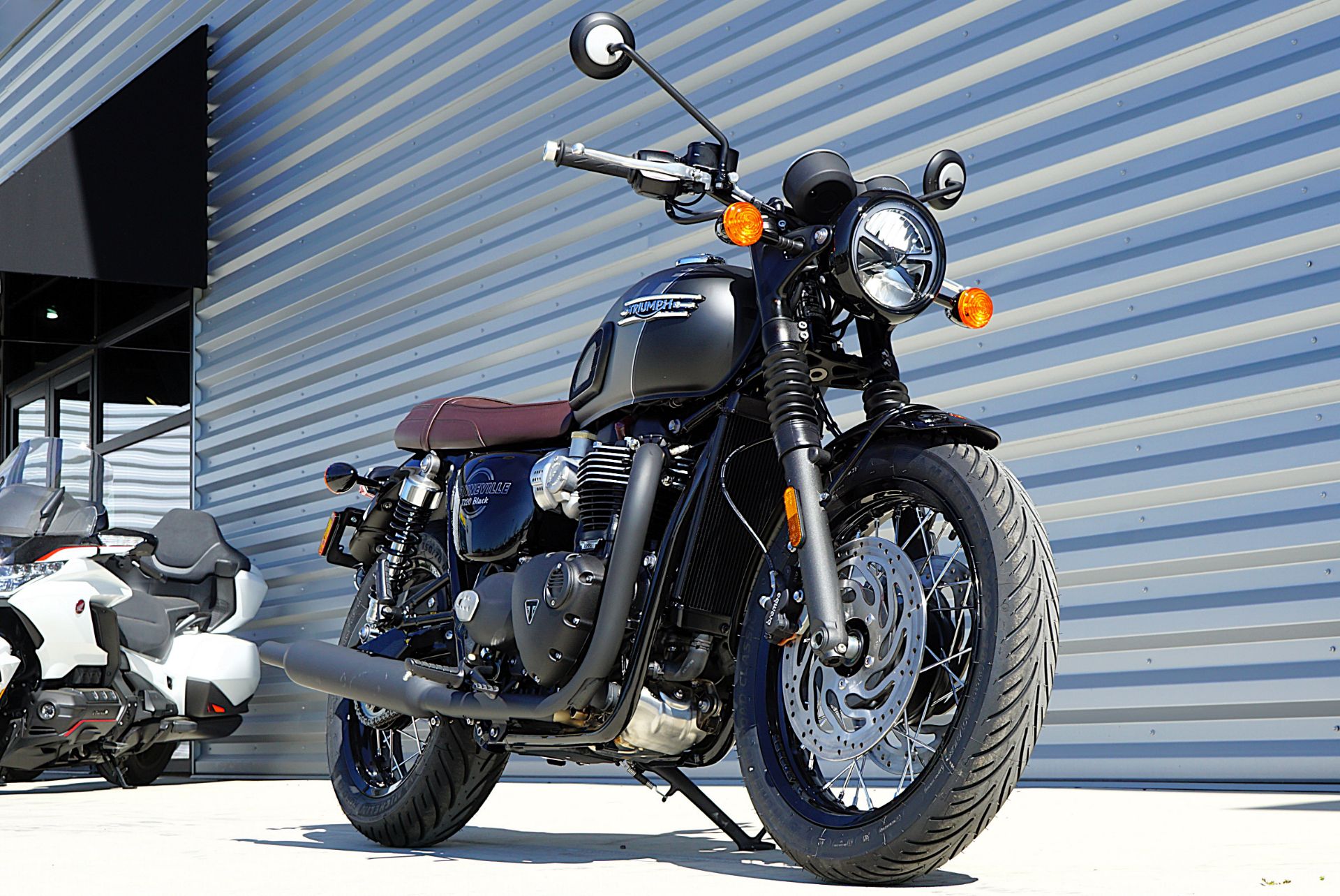 2026 Triumph Bonneville T120 Black