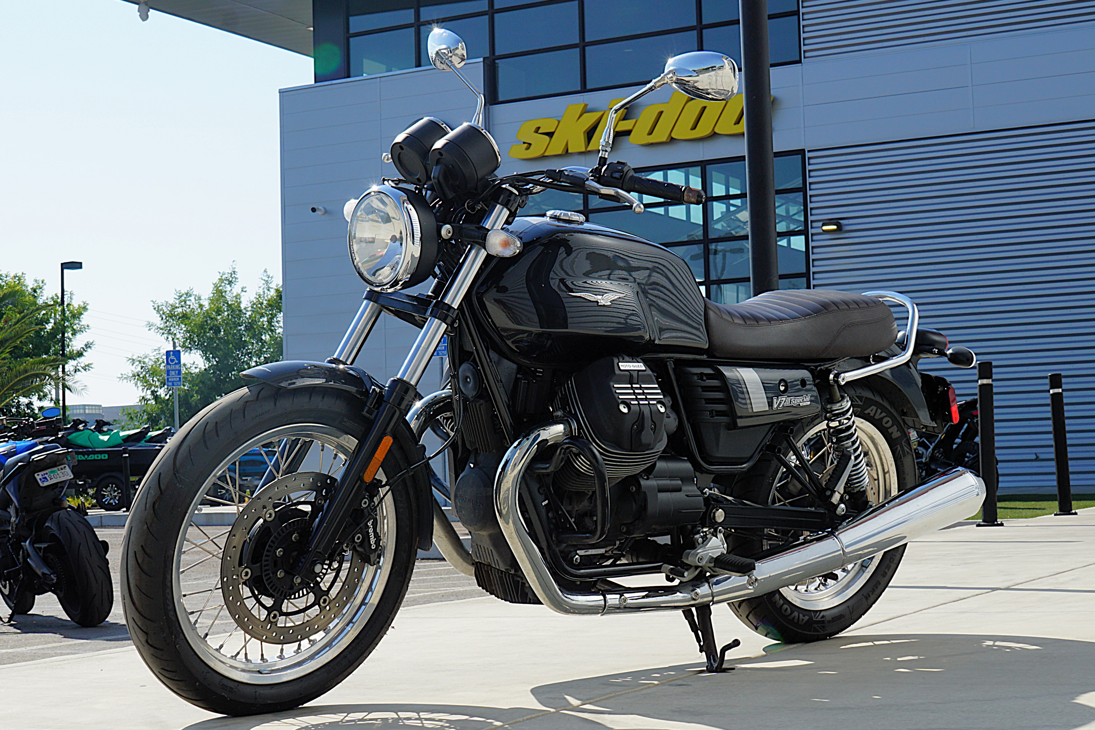 2019 Moto Guzzi V7 III Special