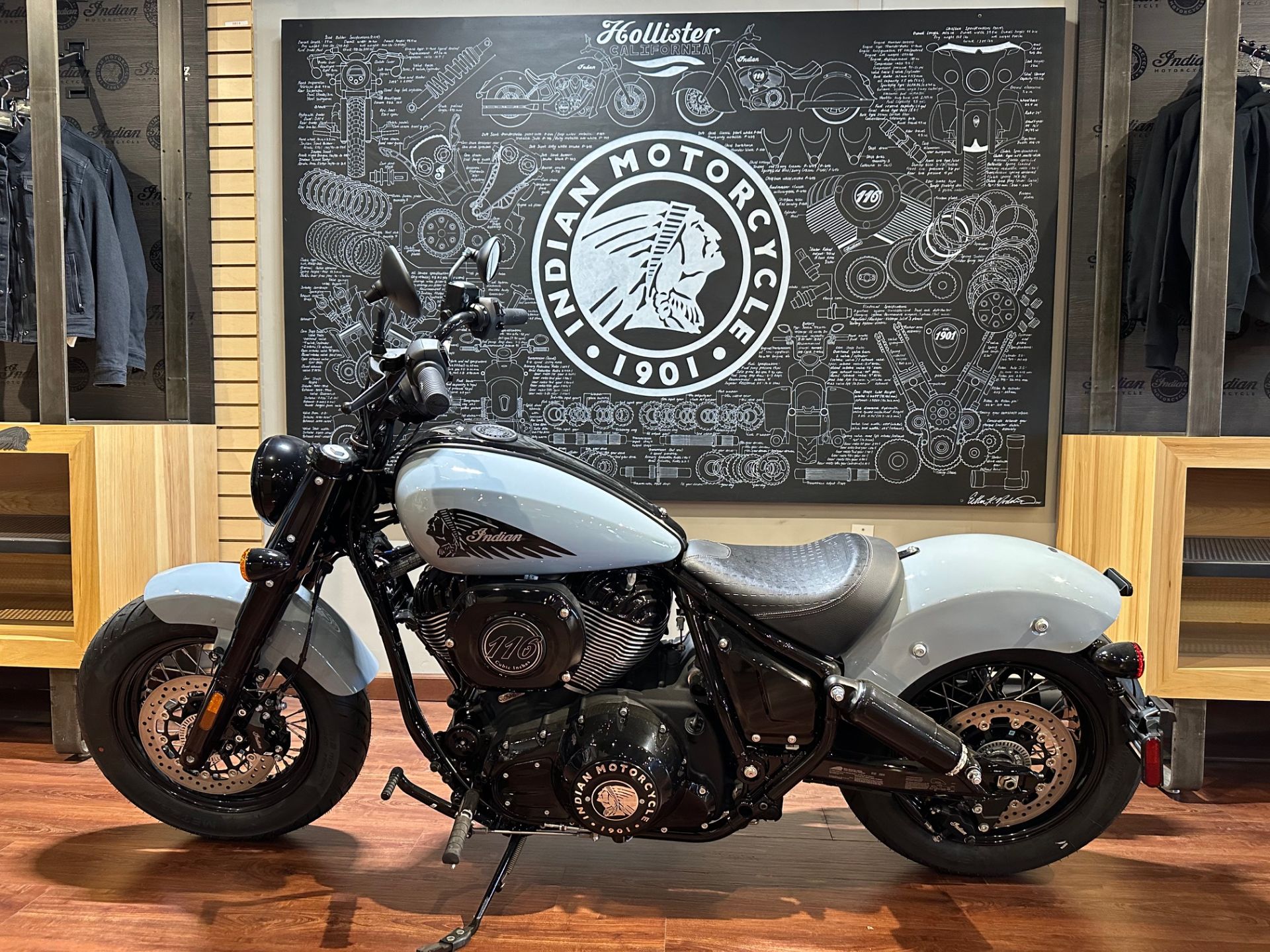 2025 Indian Motorcycle Chief Bobber Dark Horse® in Hollister, California - Photo 2