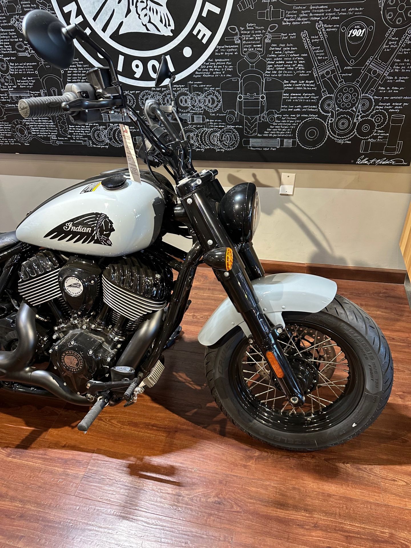 2025 Indian Motorcycle Chief Bobber Dark Horse® in Hollister, California - Photo 9