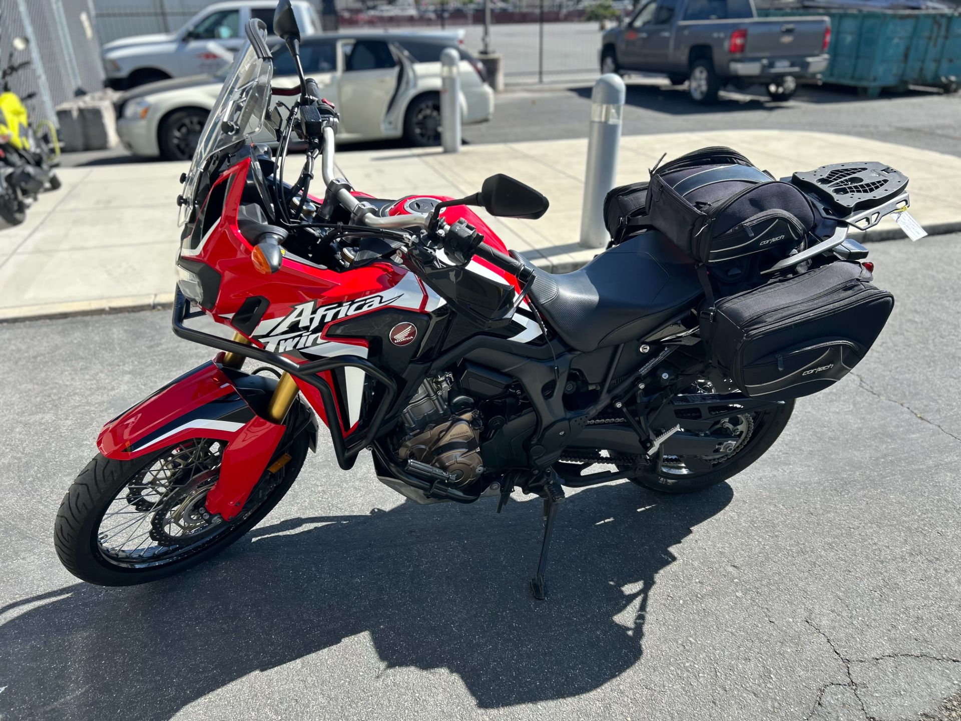 2017 Honda Africa Twin DCT in Hollister, California - Photo 2