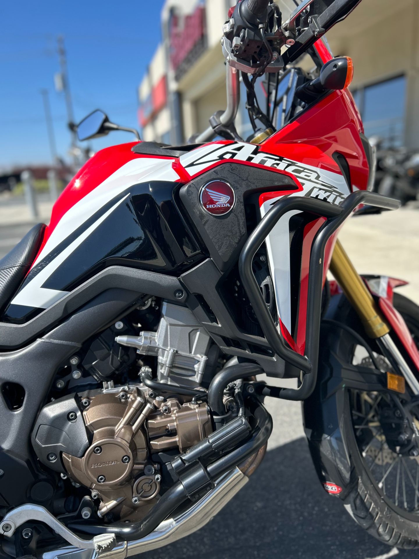 2017 Honda Africa Twin DCT in Hollister, California - Photo 6