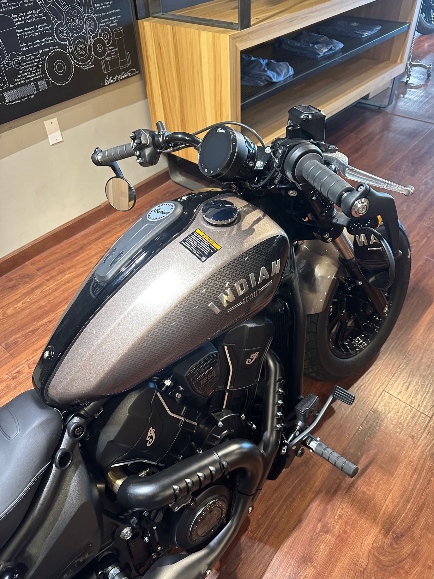 2025 Indian Motorcycle Scout® Bobber Limited +Tech in Hollister, California - Photo 11