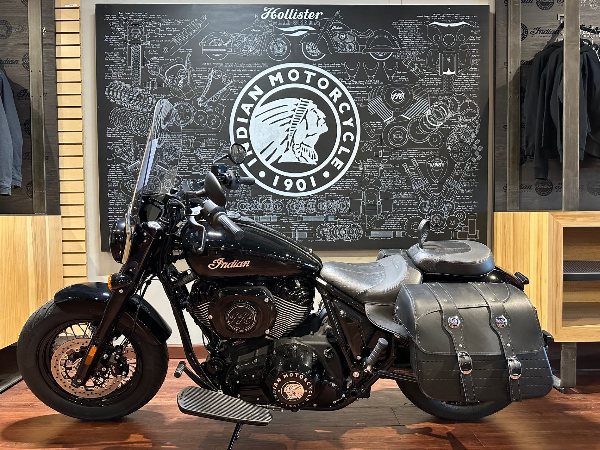 2025 Indian Motorcycle Super Chief Dark Horse in Hollister, California - Photo 2