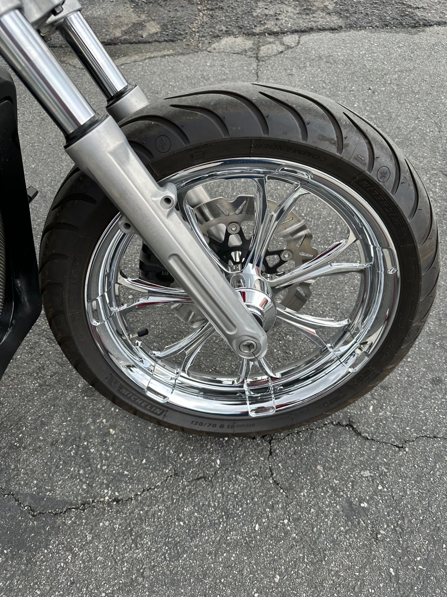 2018 Indian Motorcycle Scout® Bobber in Hollister, California - Photo 5