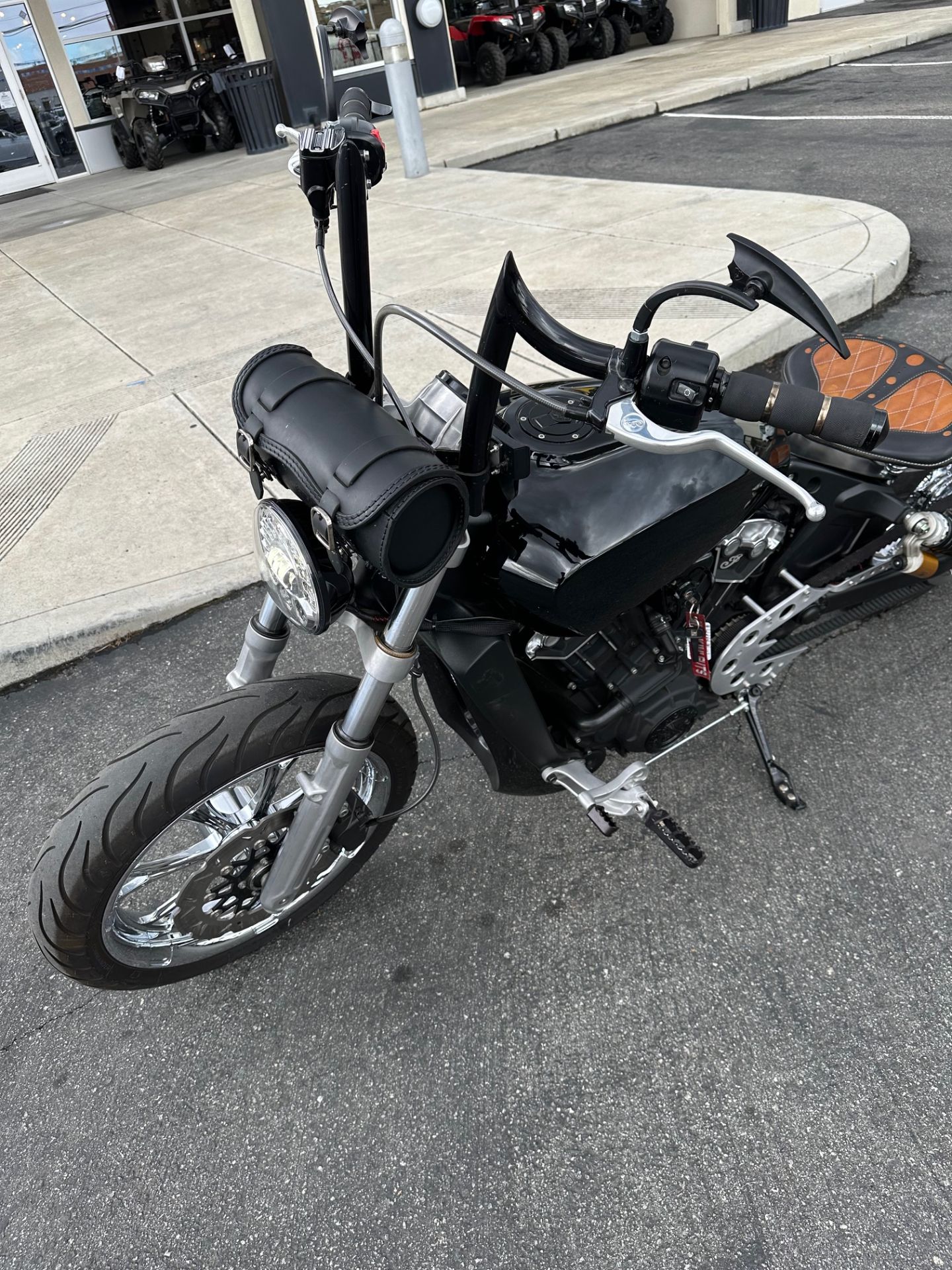 2018 Indian Motorcycle Scout® Bobber in Hollister, California - Photo 9
