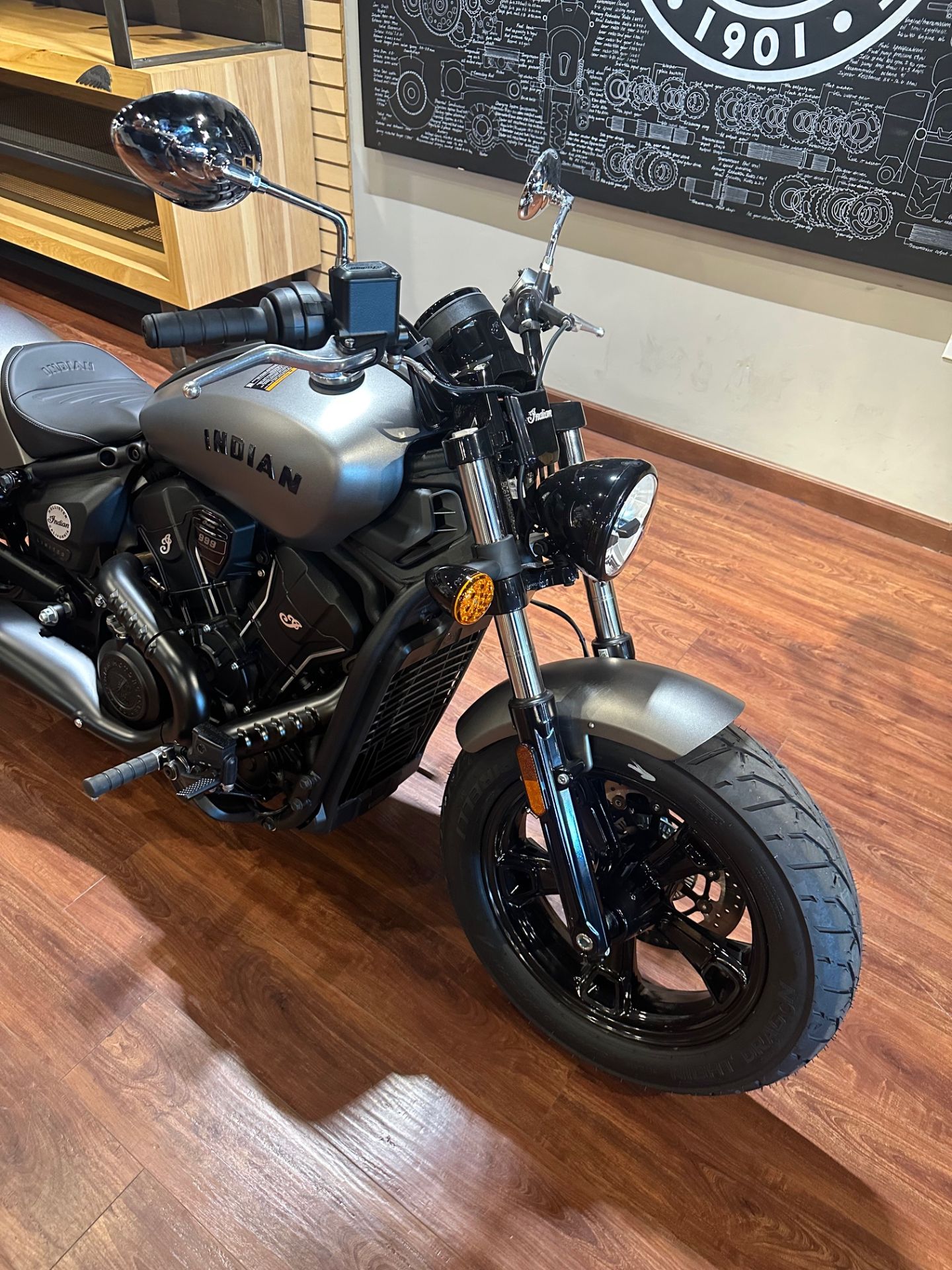 2025 Indian Motorcycle Scout® Sixty Bobber Limited in Hollister, California - Photo 6