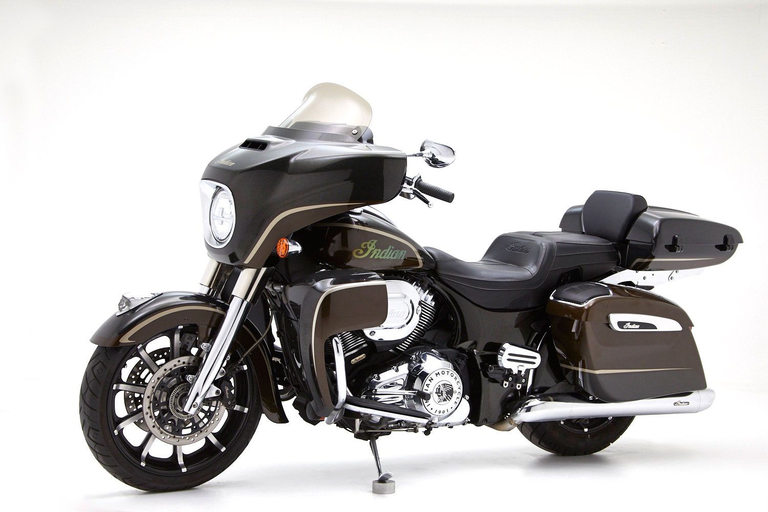 2021 Indian Motorcycle Roadmaster® Limited in Hollister, California - Photo 3