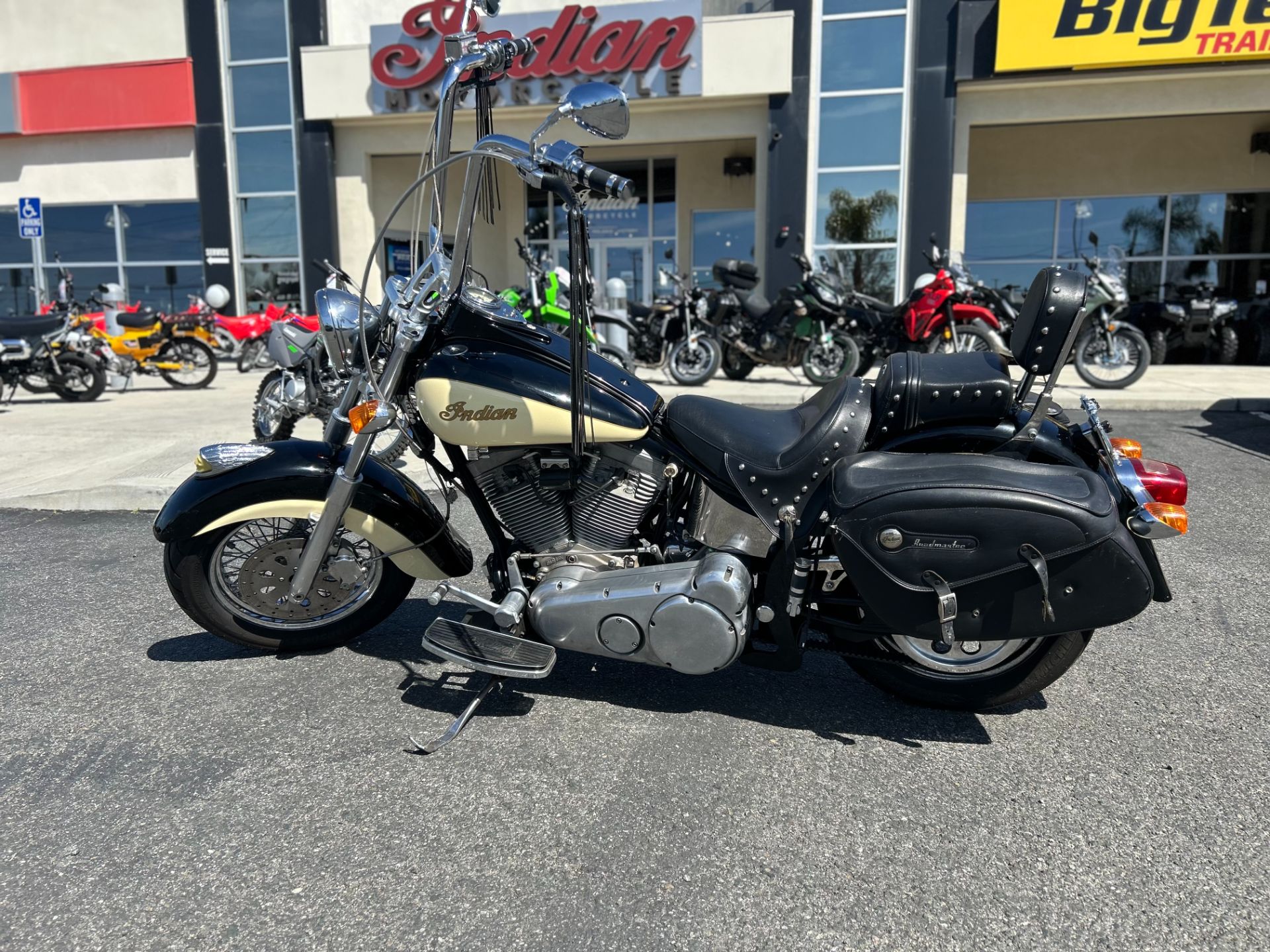 2003 Indian Motorcycle SPORT CHIEF in Hollister, California - Photo 2