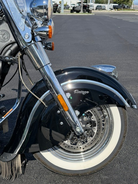 2017 Indian Motorcycle Chief® Vintage in Hollister, California - Photo 5
