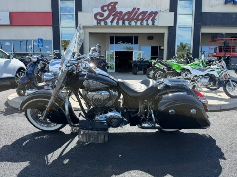 2017 Indian Motorcycle Chief® Vintage in Hollister, California - Photo 2