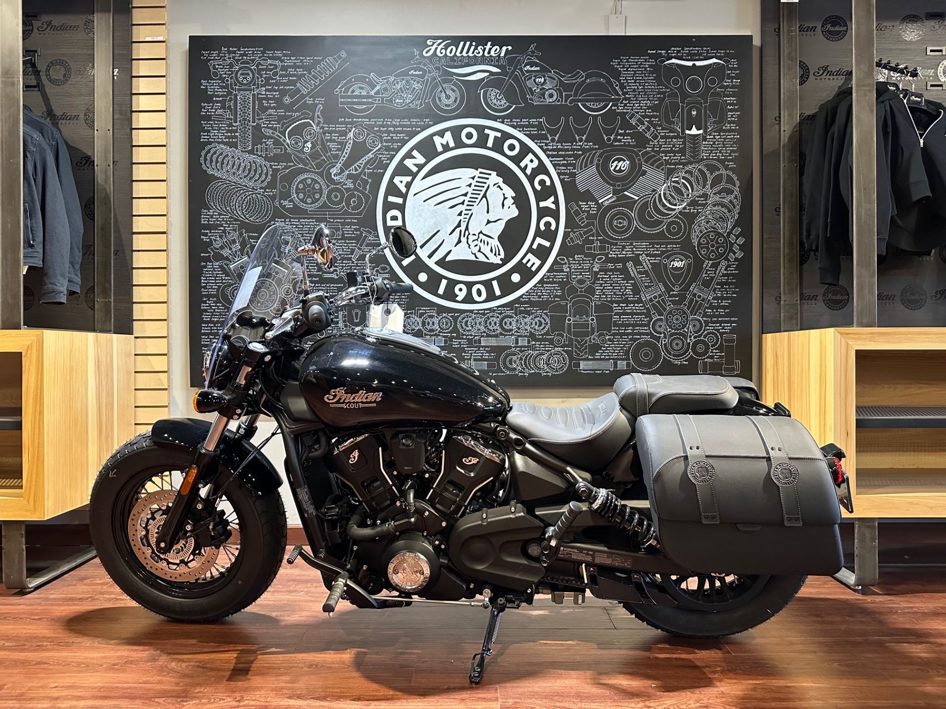 2025 Indian Motorcycle Super Scout® Limited +Tech in Hollister, California - Photo 2