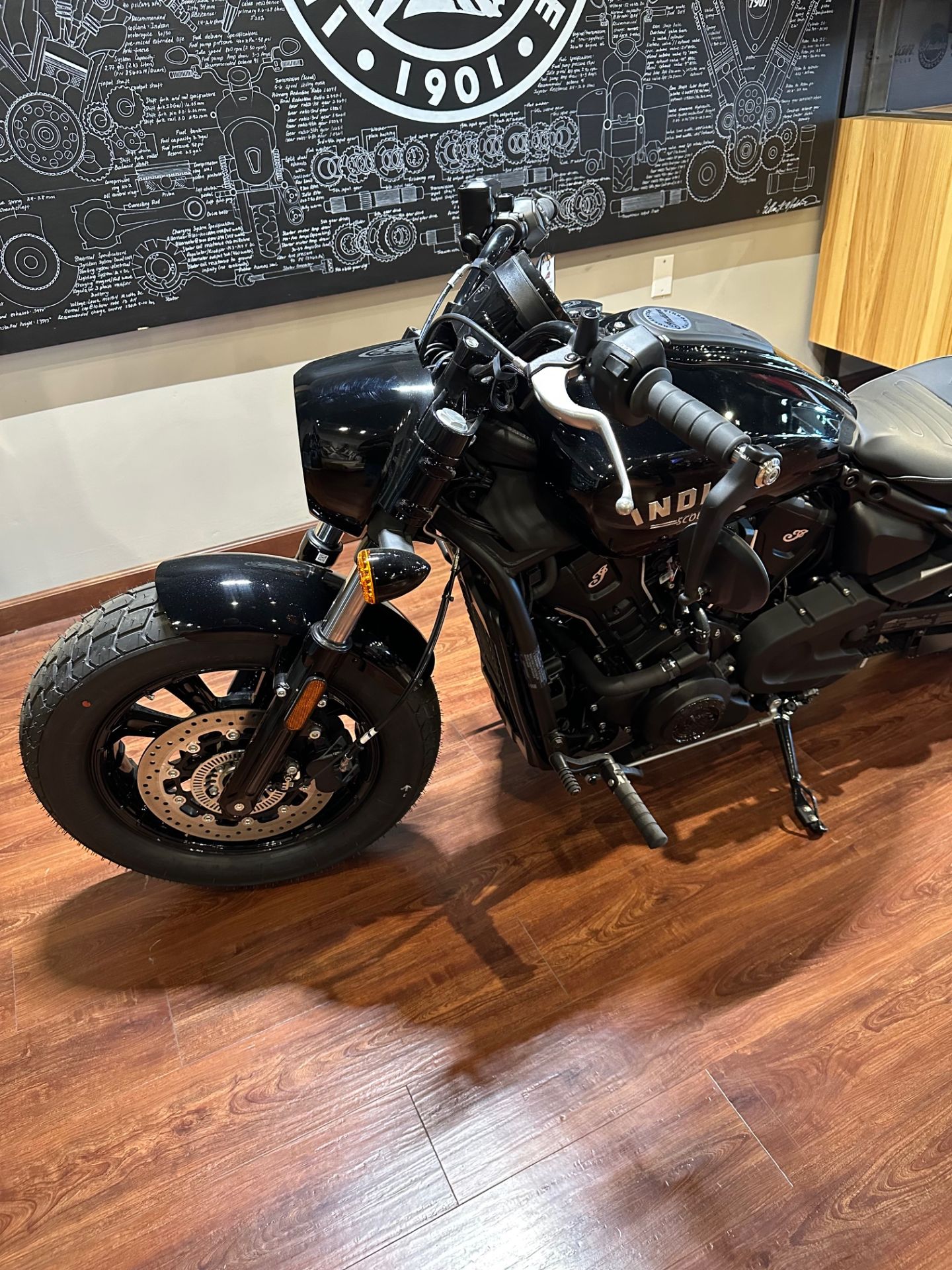 2025 Indian Motorcycle Scout® Bobber Limited +Tech in Hollister, California - Photo 6