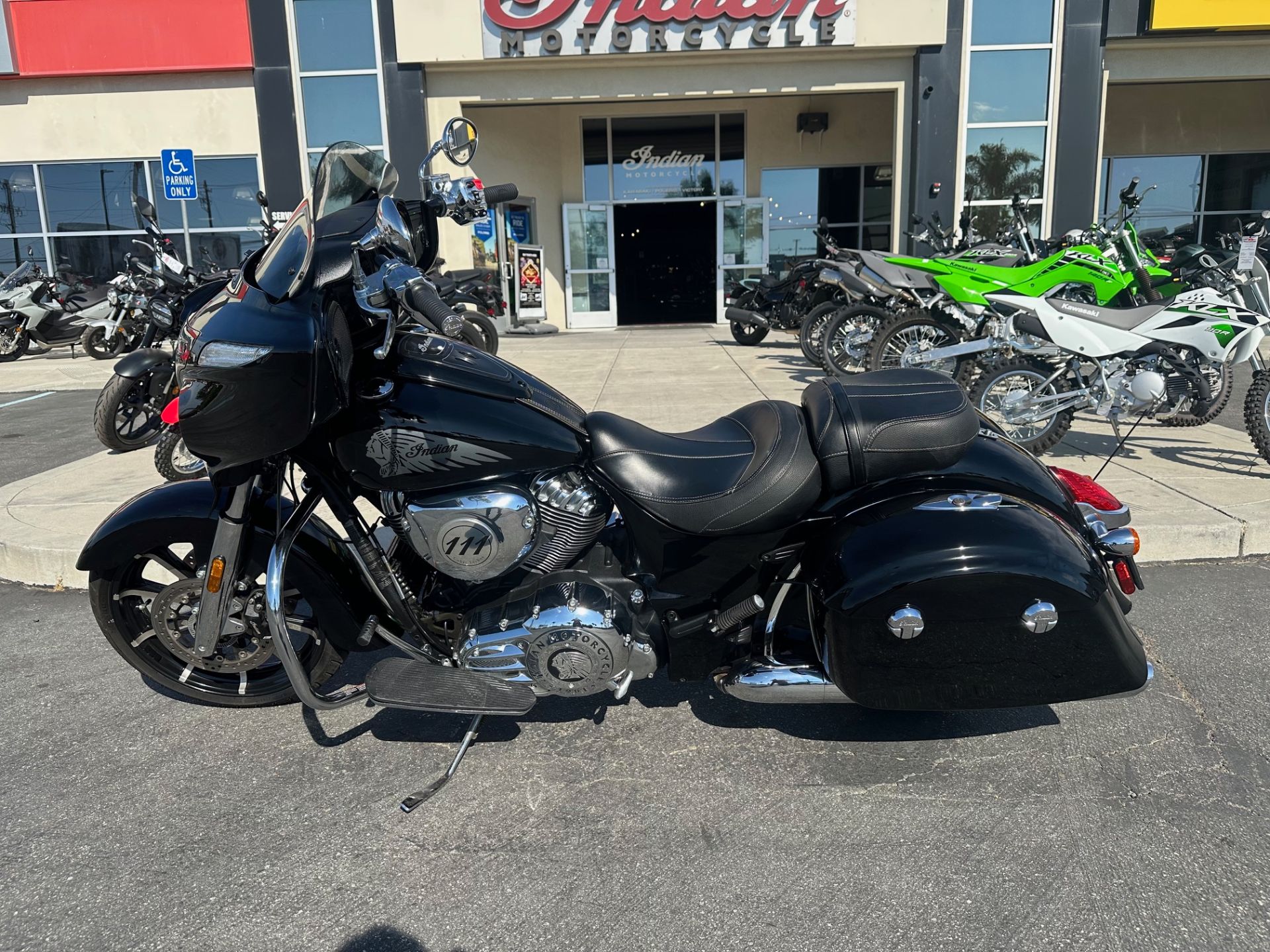 2017 Indian Motorcycle Chieftain® Limited in Hollister, California - Photo 2