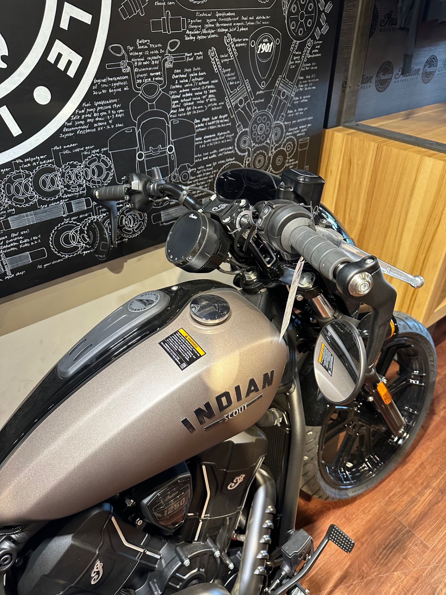 2025 Indian Motorcycle Sport Scout® Limited +Tech in Hollister, California - Photo 11