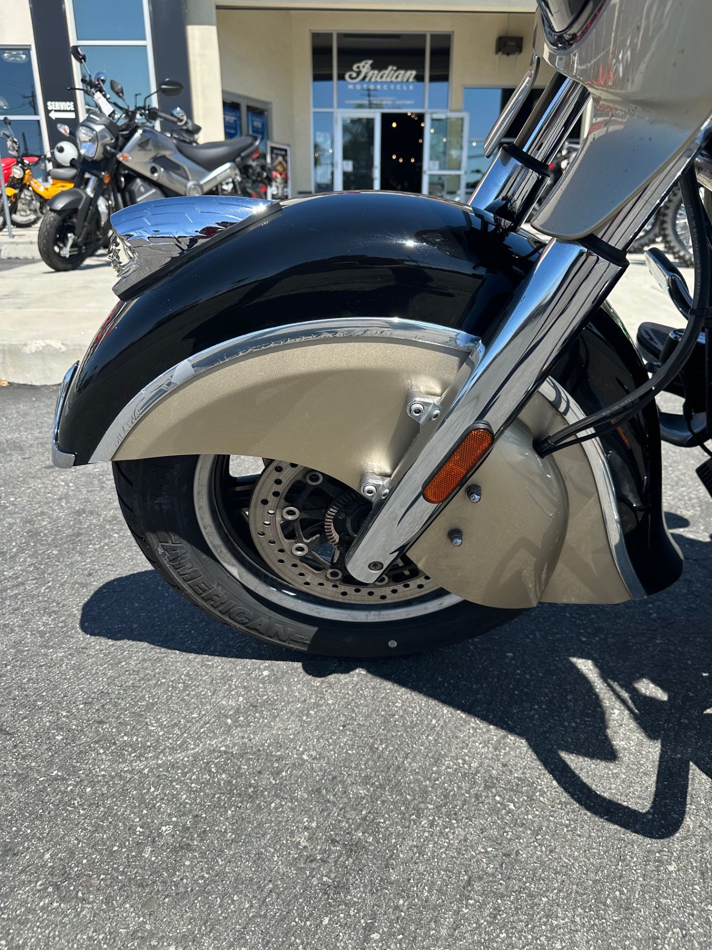 2016 Indian Motorcycle Chieftain® in Hollister, California - Photo 8