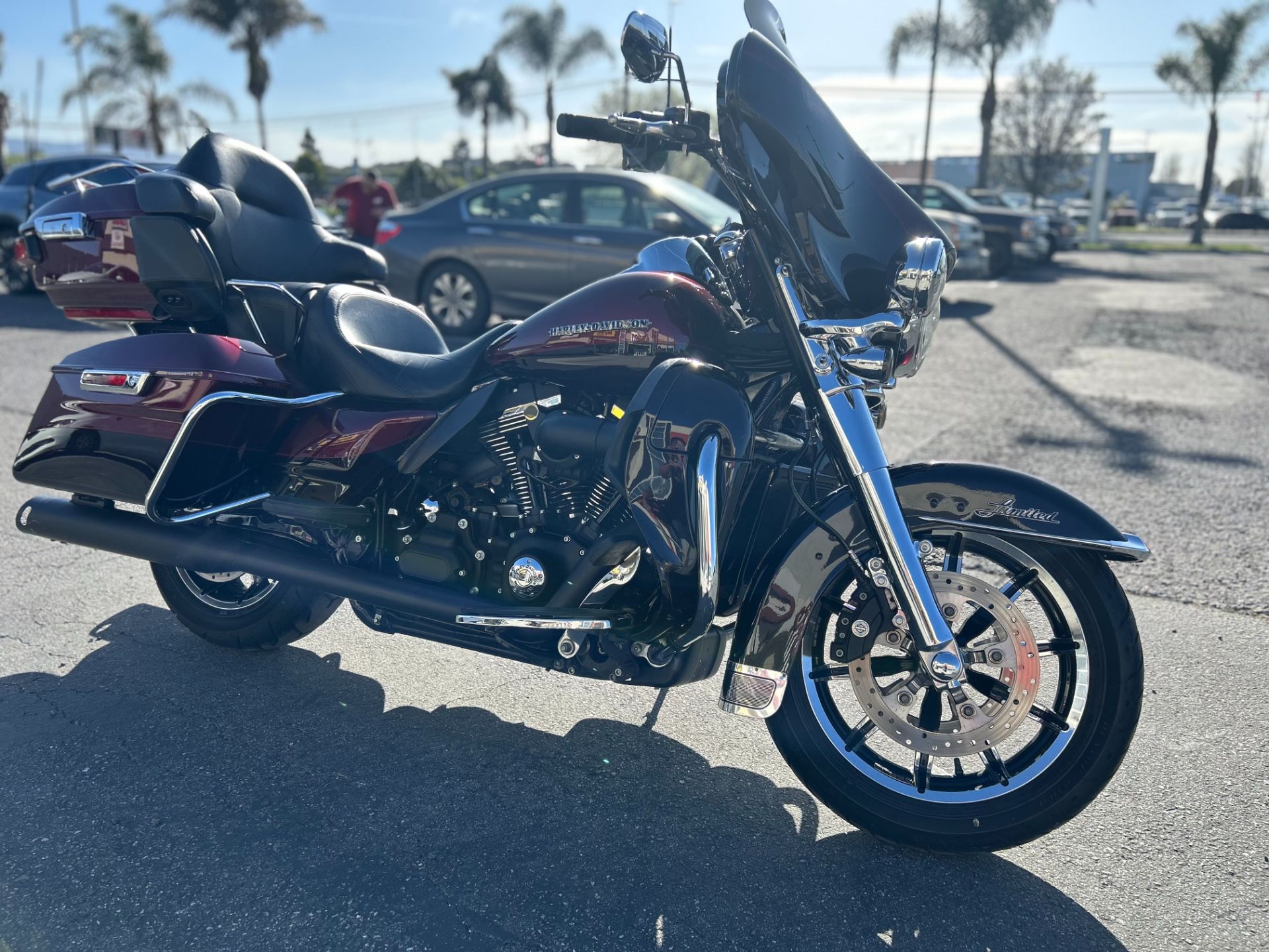 2014 Harley-Davidson Ultra Limited in Hollister, California - Photo 2