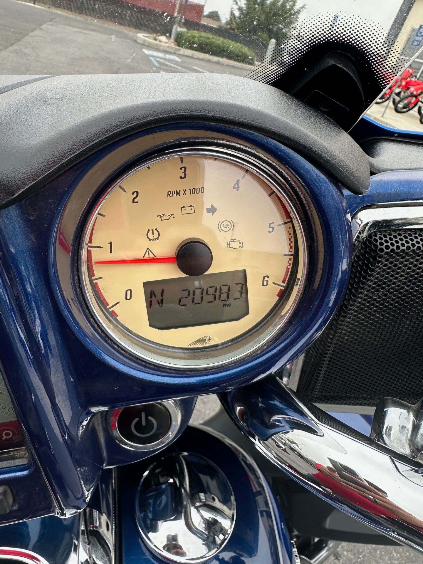 2019 Indian Motorcycle Roadmaster® Icon Series in Hollister, California - Photo 12