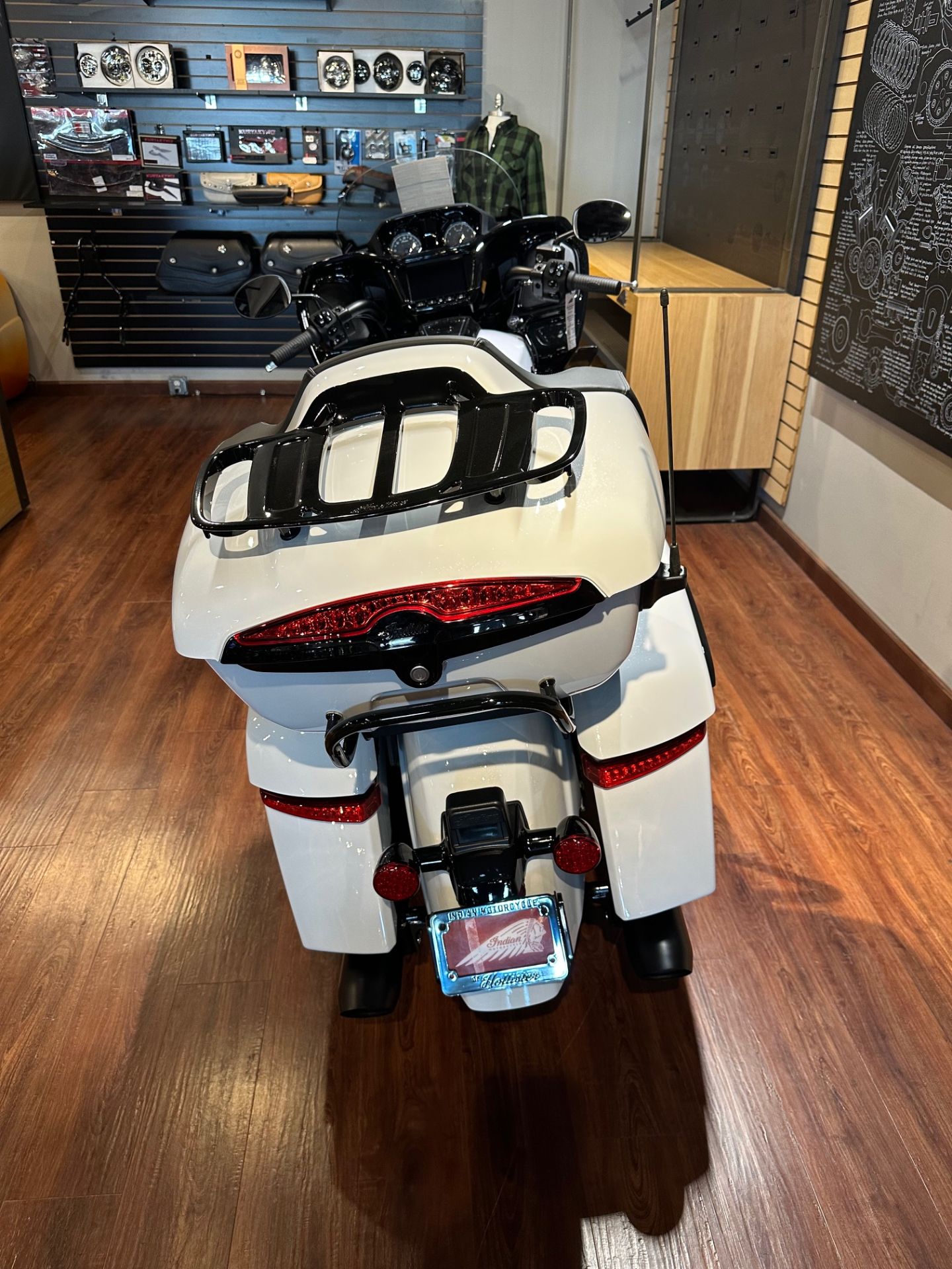 2025 Indian Motorcycle Pursuit® Dark Horse® with 112 and Powerband Audio Package in Hollister, California - Photo 4