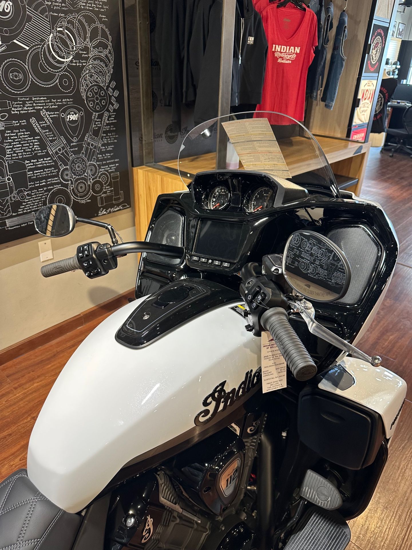 2025 Indian Motorcycle Pursuit® Dark Horse® with 112 and Powerband Audio Package in Hollister, California - Photo 11