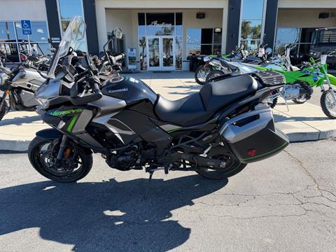 2025 Kawasaki Versys 1100 SE LT ABS in Hollister, California - Photo 2