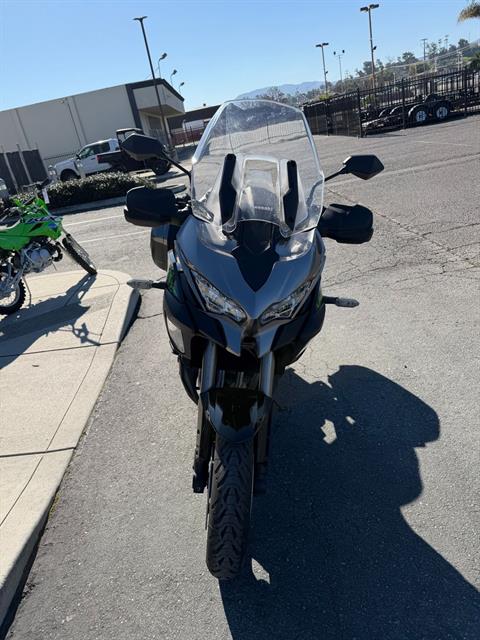 2025 Kawasaki Versys 1100 SE LT ABS in Hollister, California - Photo 3