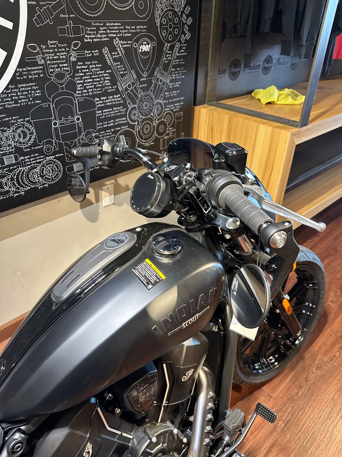 2025 Indian Motorcycle Sport Scout® Limited +Tech in Hollister, California - Photo 11
