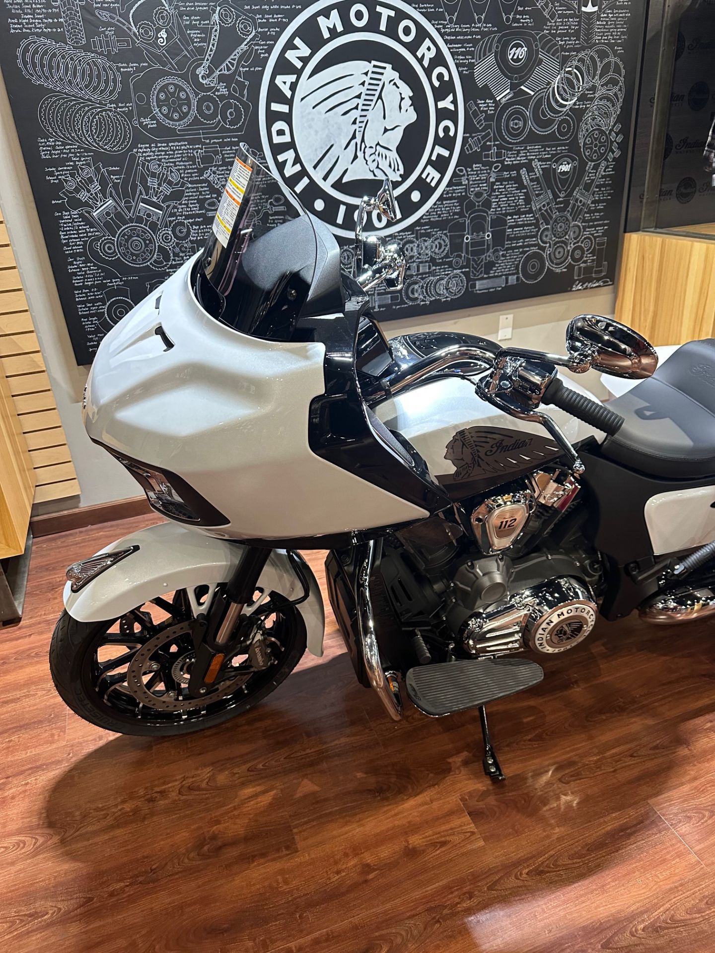 2025 Indian Motorcycle Challenger® Limited 112 in Hollister, California - Photo 8