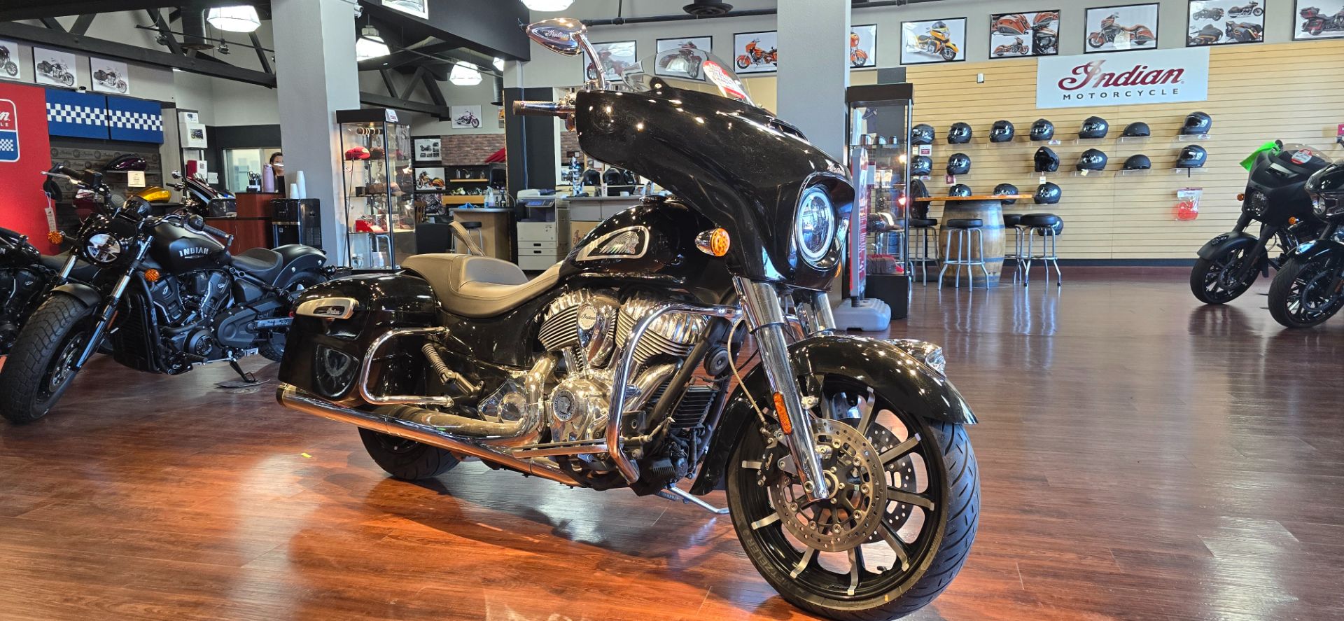 2022 Indian Motorcycle Chieftain® Limited in Hollister, California - Photo 3