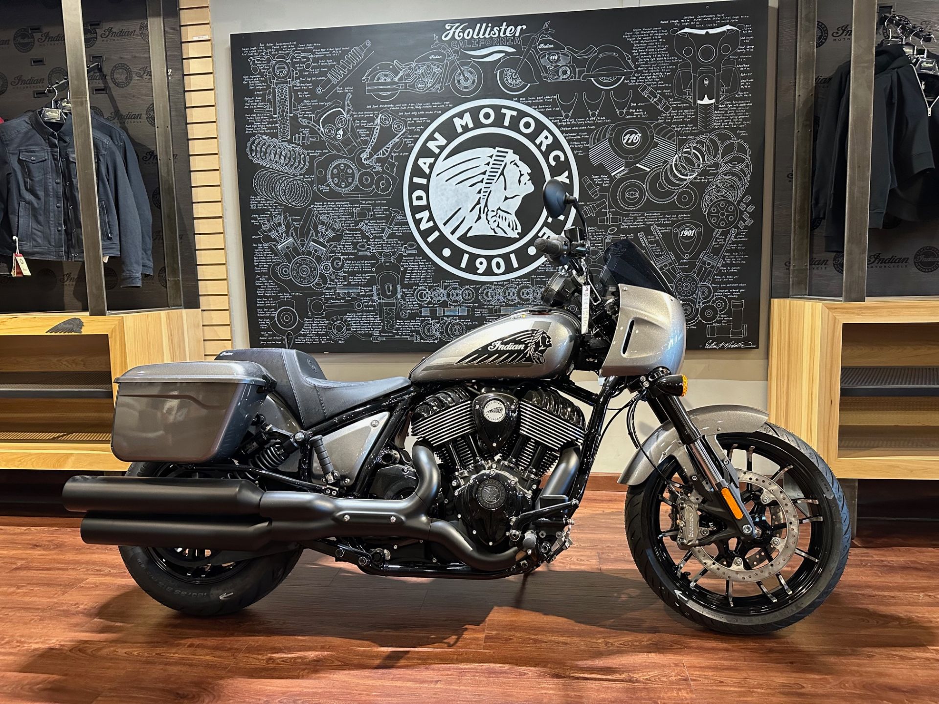 2025 Indian Motorcycle Sport Chief RT in Hollister, California - Photo 1