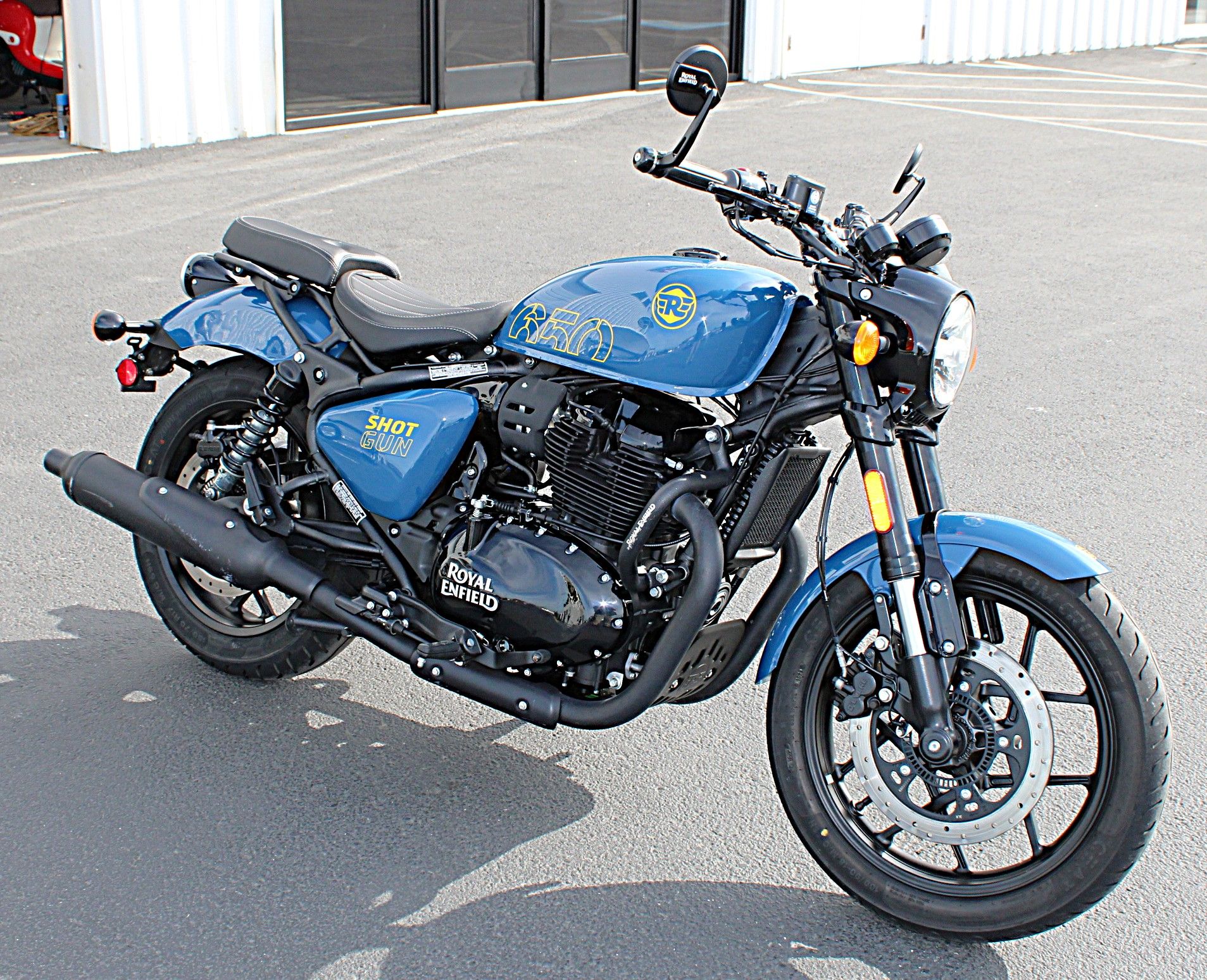 2024 Royal Enfield Shotgun 650 in Burlington, Washington - Photo 2