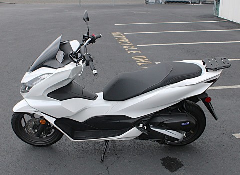 2021 Honda PCX150 ABS in Burlington, Washington - Photo 3