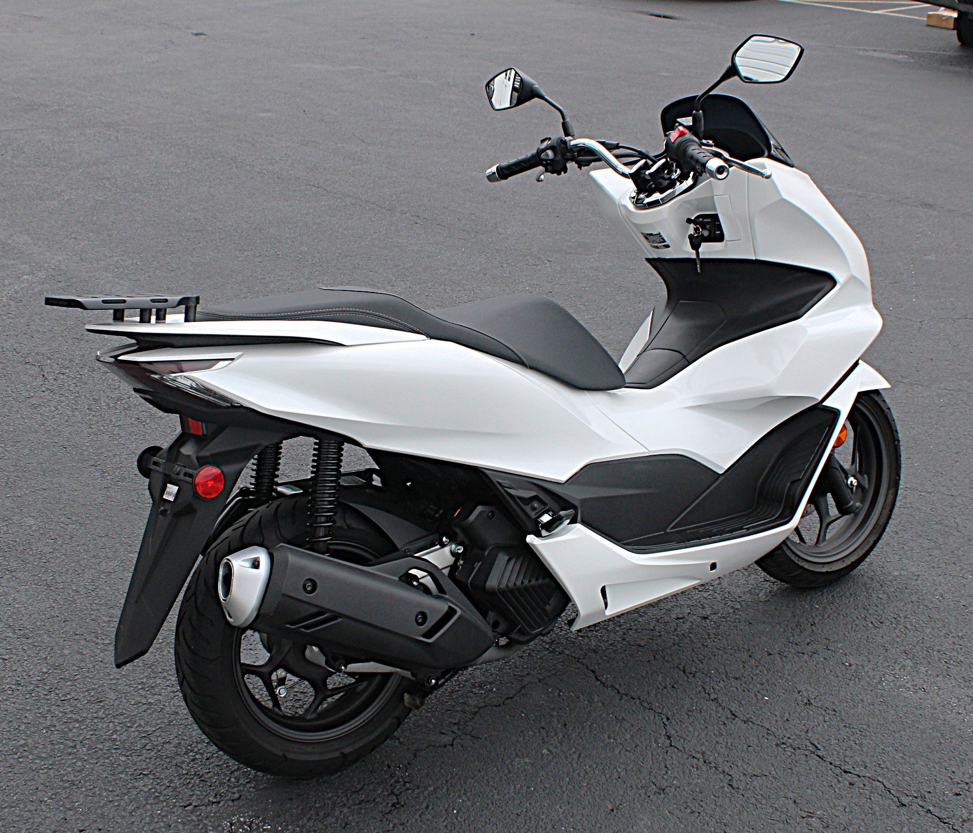 2021 Honda PCX150 ABS in Burlington, Washington - Photo 6