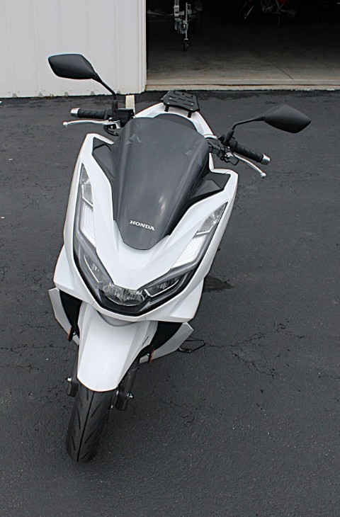 2021 Honda PCX150 ABS in Burlington, Washington - Photo 9