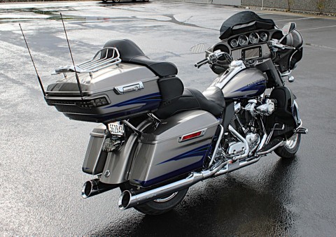 2017 Harley-Davidson CVO™ Limited in Burlington, Washington - Photo 5