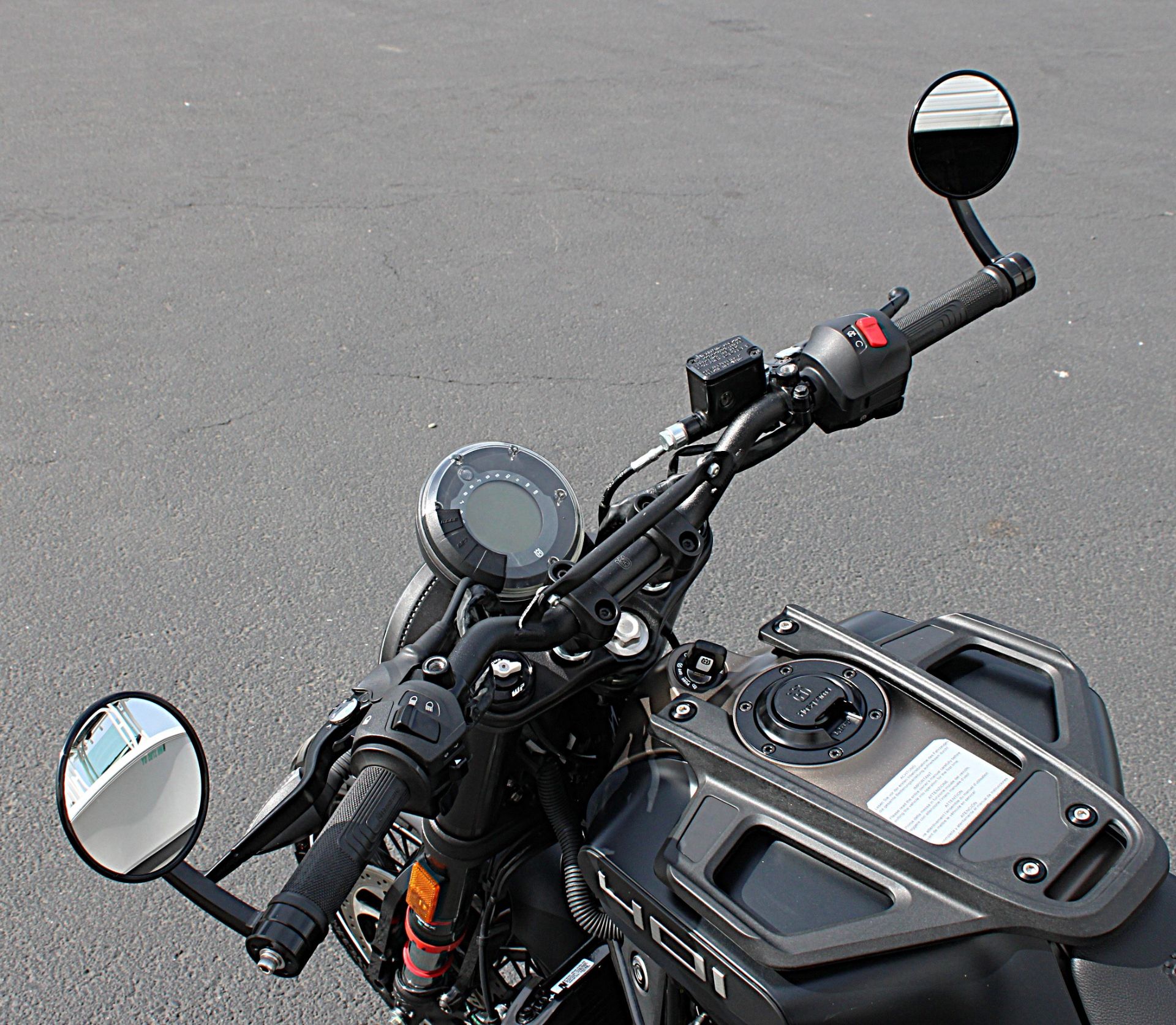 2023 Husqvarna Svartpilen 401 in Burlington, Washington - Photo 2