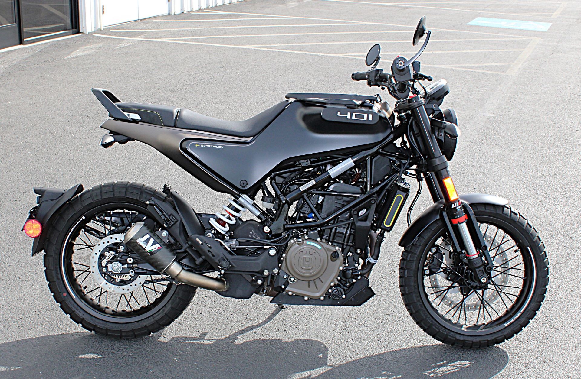 2023 Husqvarna Svartpilen 401 in Burlington, Washington - Photo 5