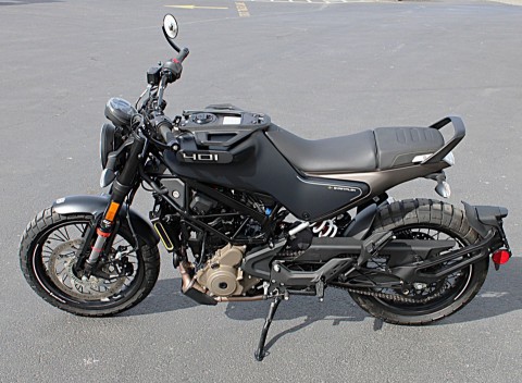 2023 Husqvarna Svartpilen 401 in Burlington, Washington - Photo 9