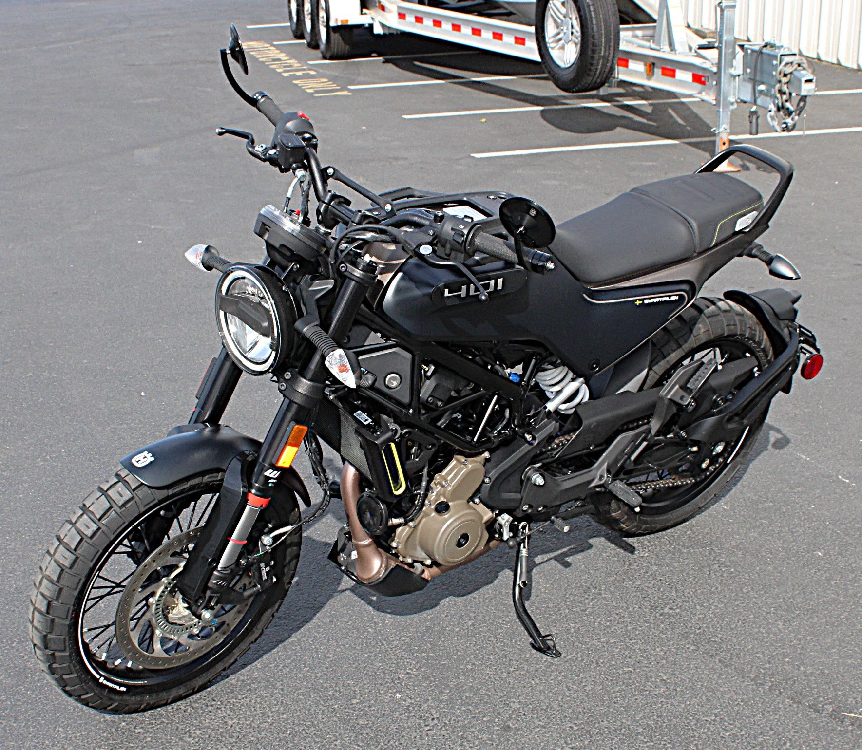 2023 Husqvarna Svartpilen 401 in Burlington, Washington - Photo 10