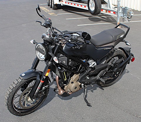 2023 Husqvarna Svartpilen 401 in Burlington, Washington - Photo 10