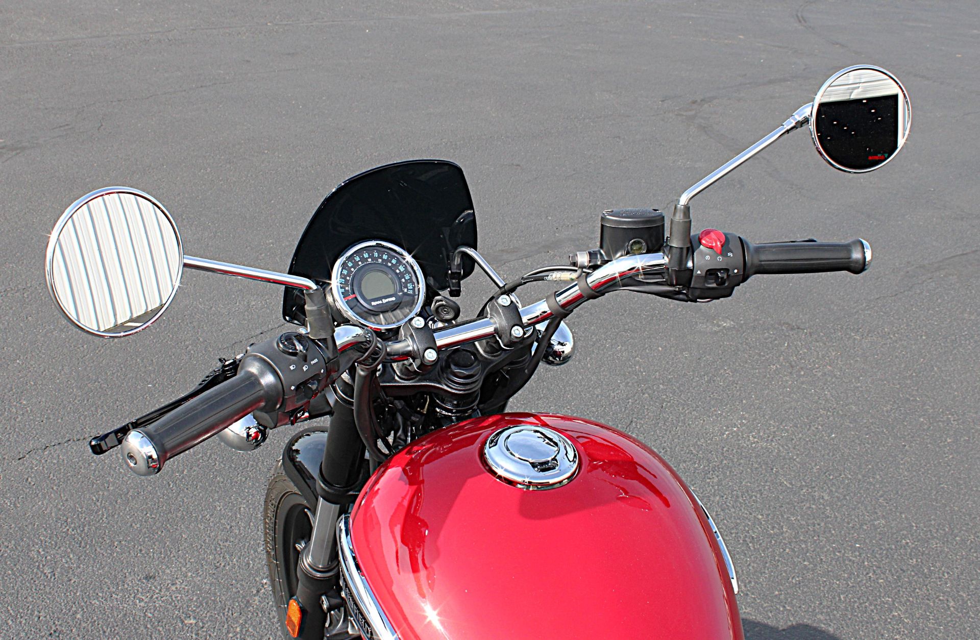 2023 Royal Enfield Meteor 350 in Burlington, Washington - Photo 2