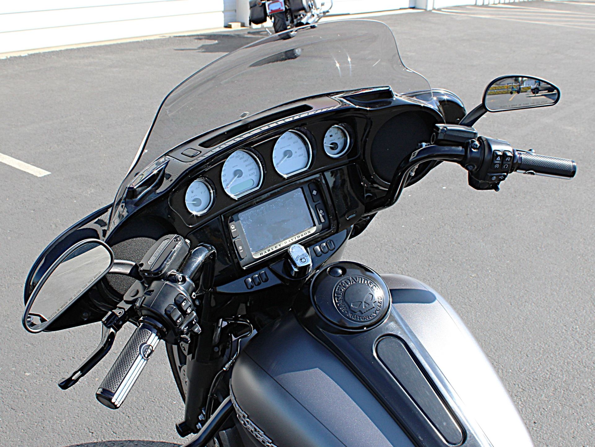 2016 Harley-Davidson Street Glide® Special in Burlington, Washington - Photo 6