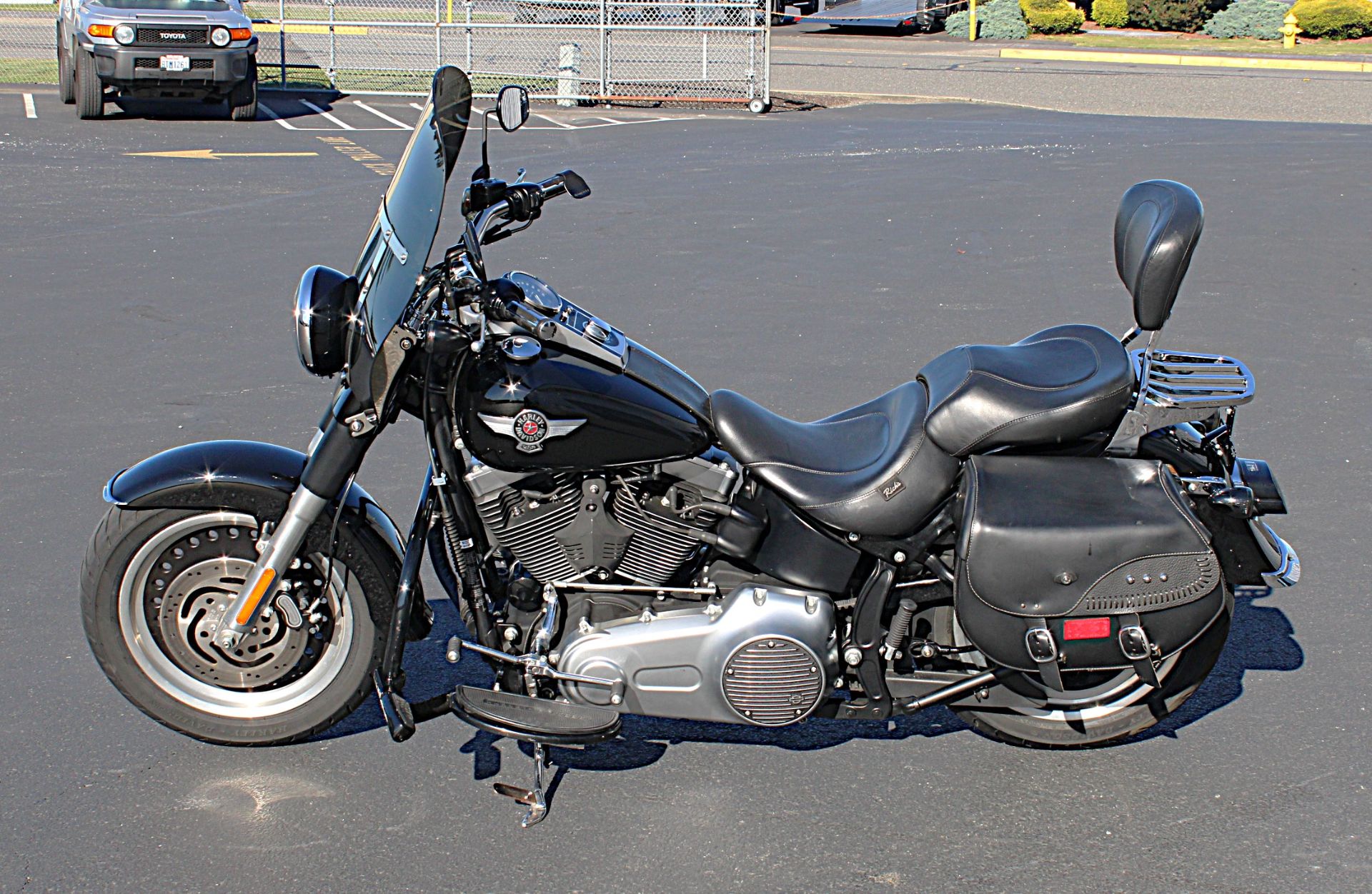 2010 Harley-Davidson Softail® Fat Boy® Lo in Burlington, Washington - Photo 2