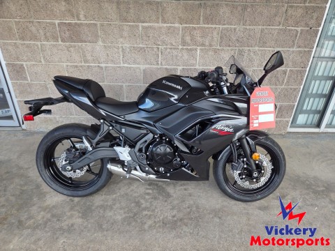 2026 Kawasaki Ninja 650 — photo 1 of 21