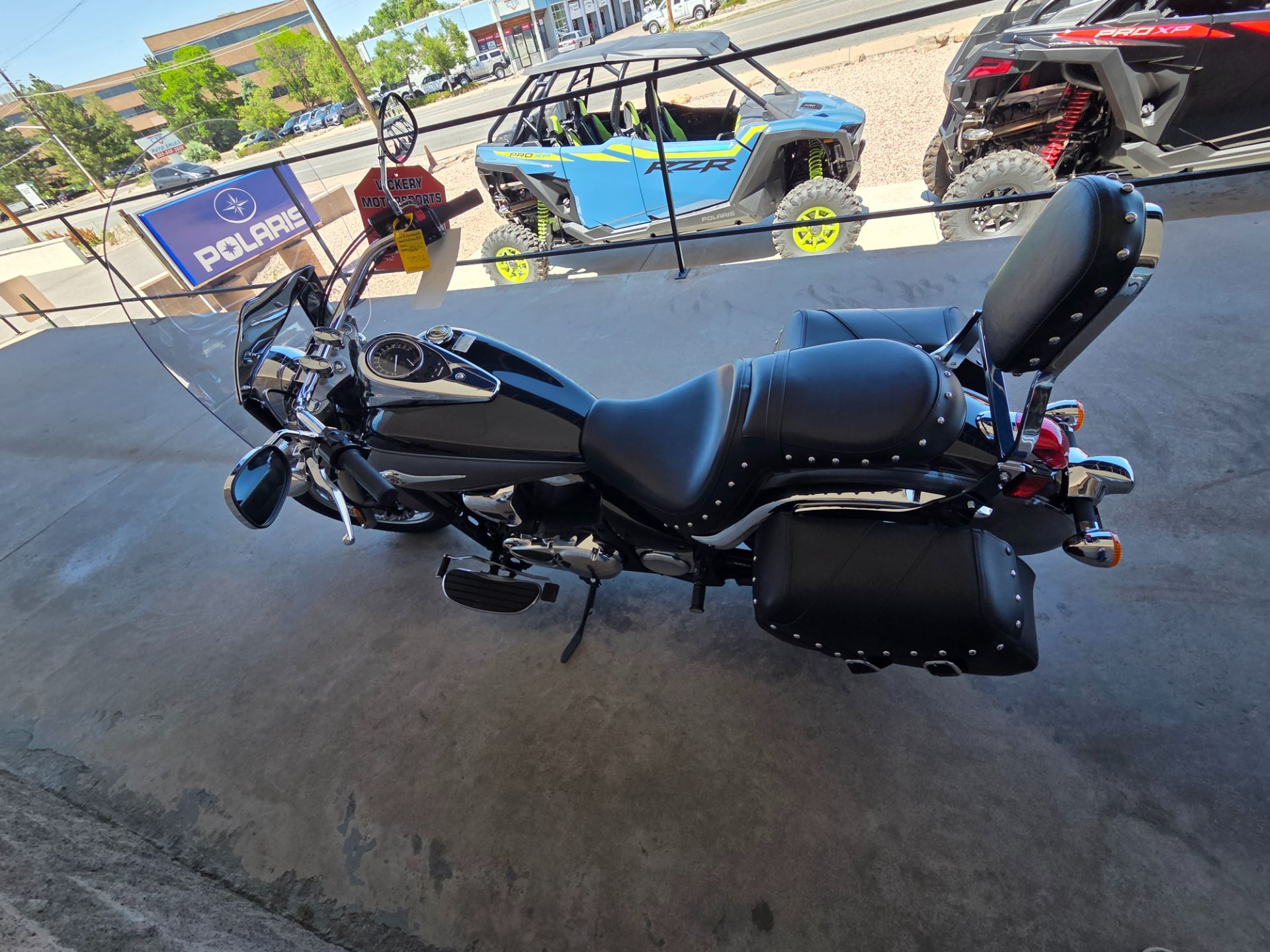 2026 Kawasaki Vulcan® 900 Classic LT 3