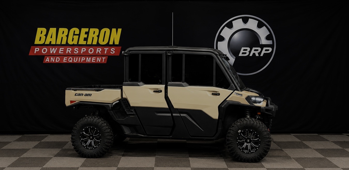 2026 Can-Am™ Defender MAX Limited HD11 3