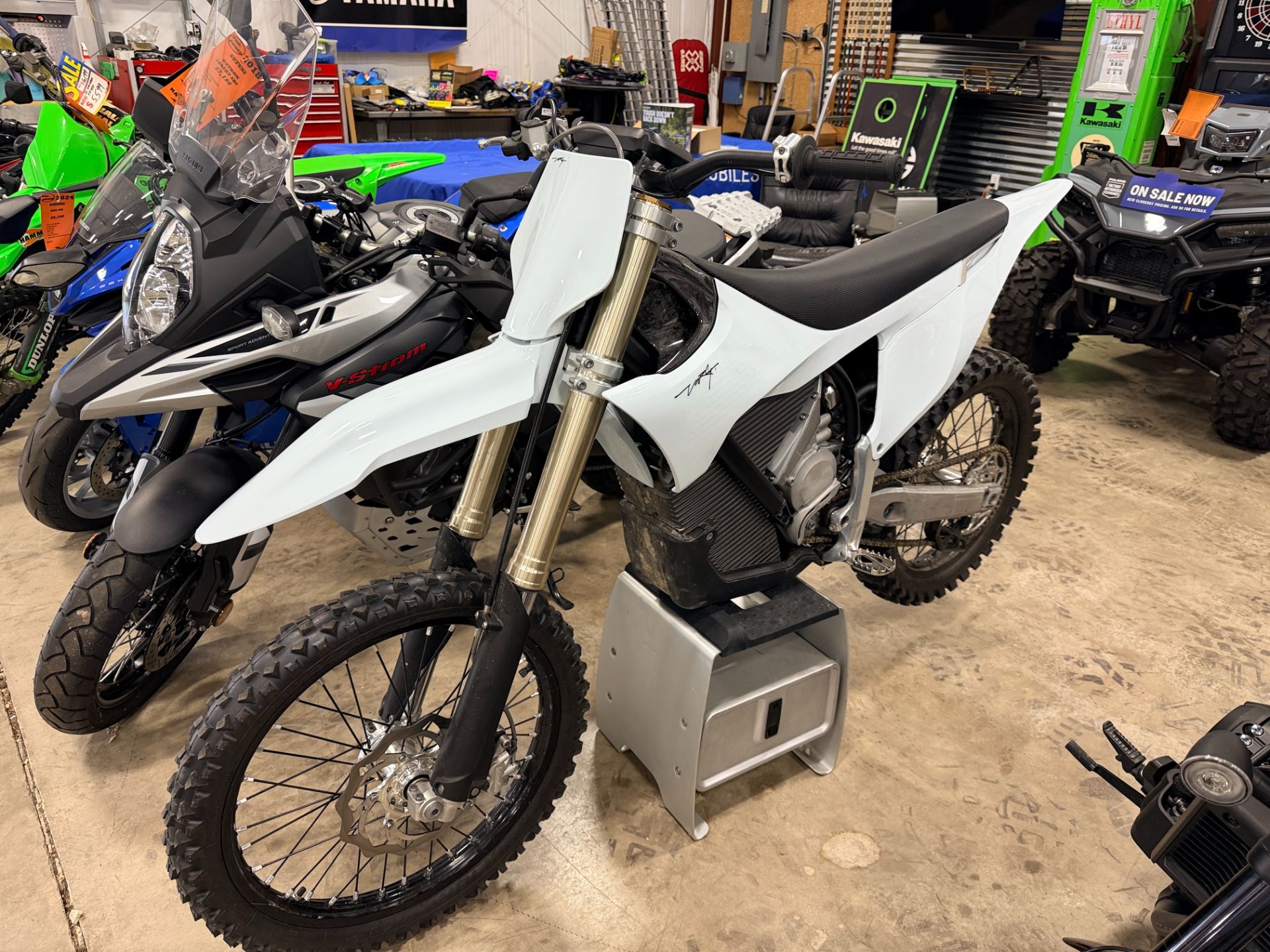 ガンマ350 γ350 カーペンター シルバー/ホワイト Used 2024 Stark VARG Alpha 80 hp, Belvidere IL | Specs, Price