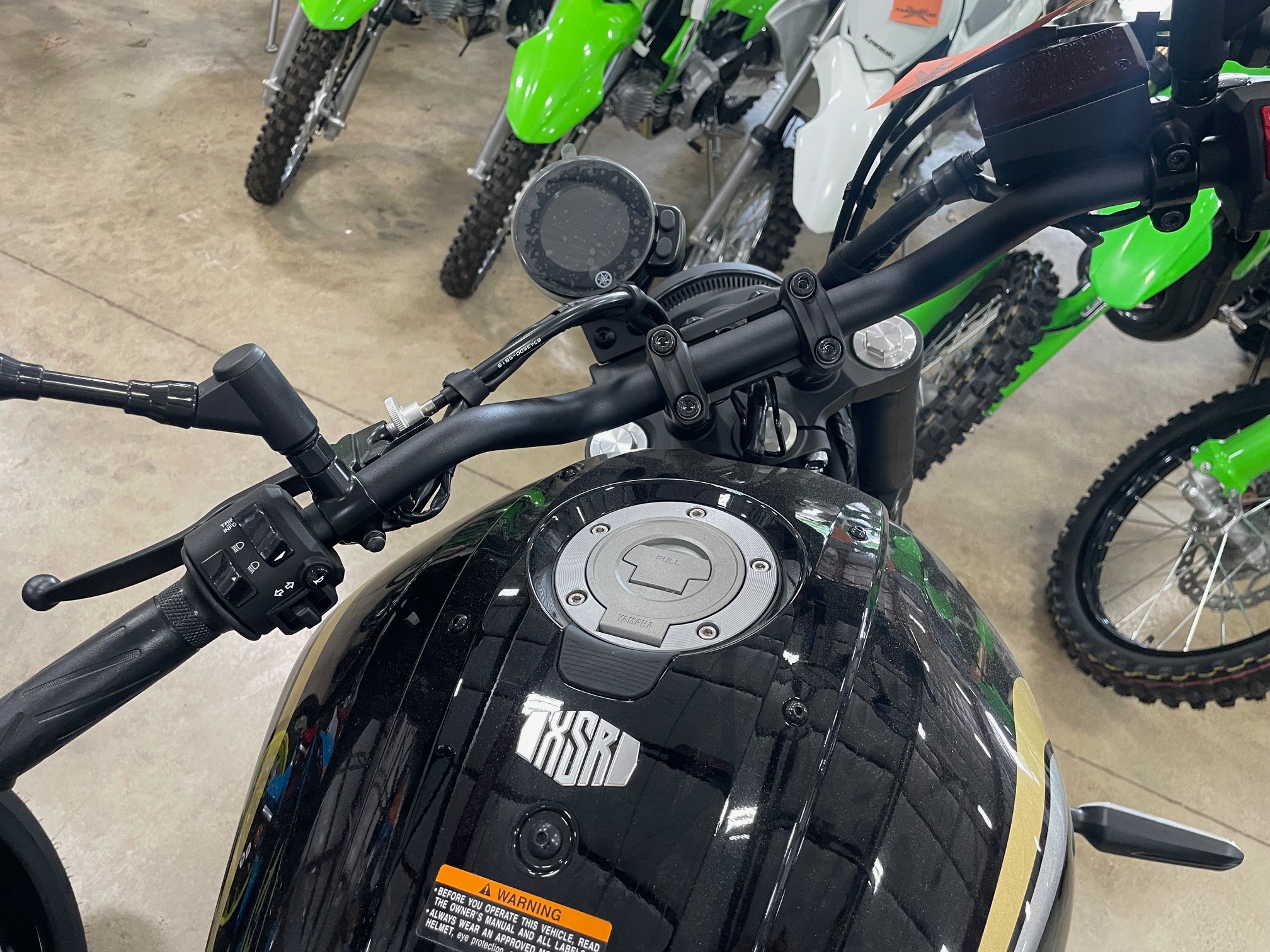 2025 Yamaha XSR700 5