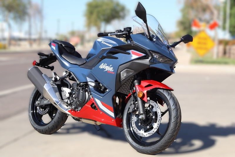 2026 Kawasaki Ninja® 500 ABS 3